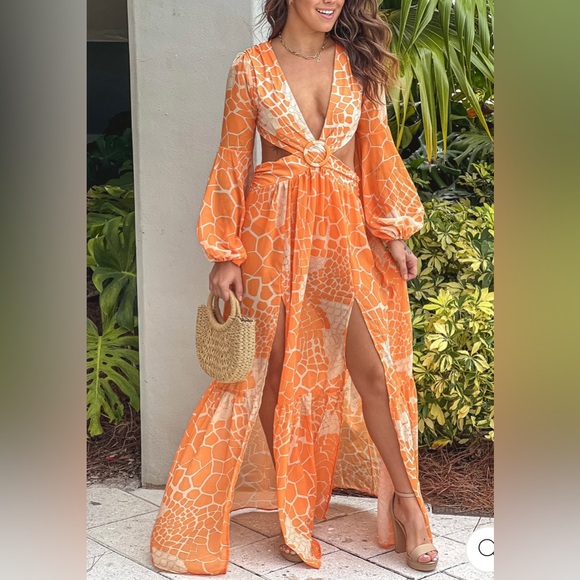 Never worn gorgeous dress 👗 - Picture 5 of 7